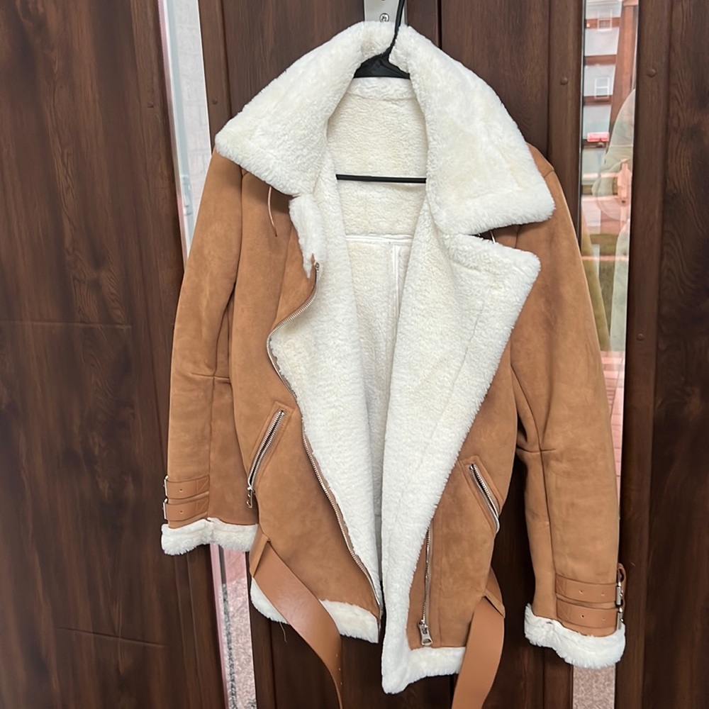 Gorgeous fur winter jacket. So stylish. Size small.